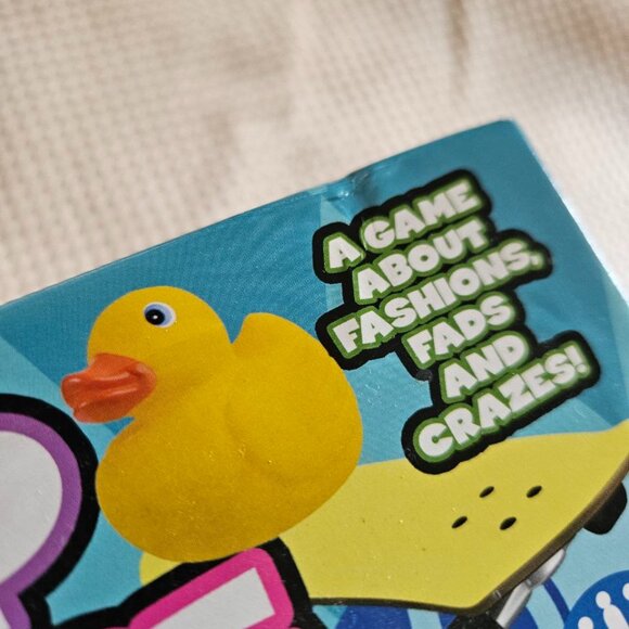 Pop Culture Trivia Game by Outset Media - NEW - Picture 9 of 10